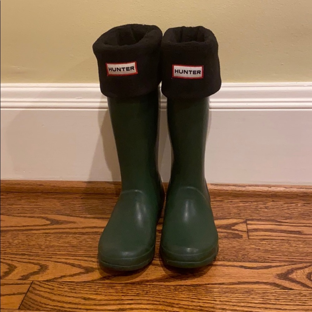 Green kids Hunter rain boots with fleece inserts